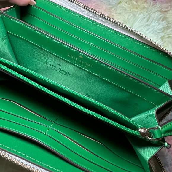 Kate Spade Wallet - Picture 3 of 4